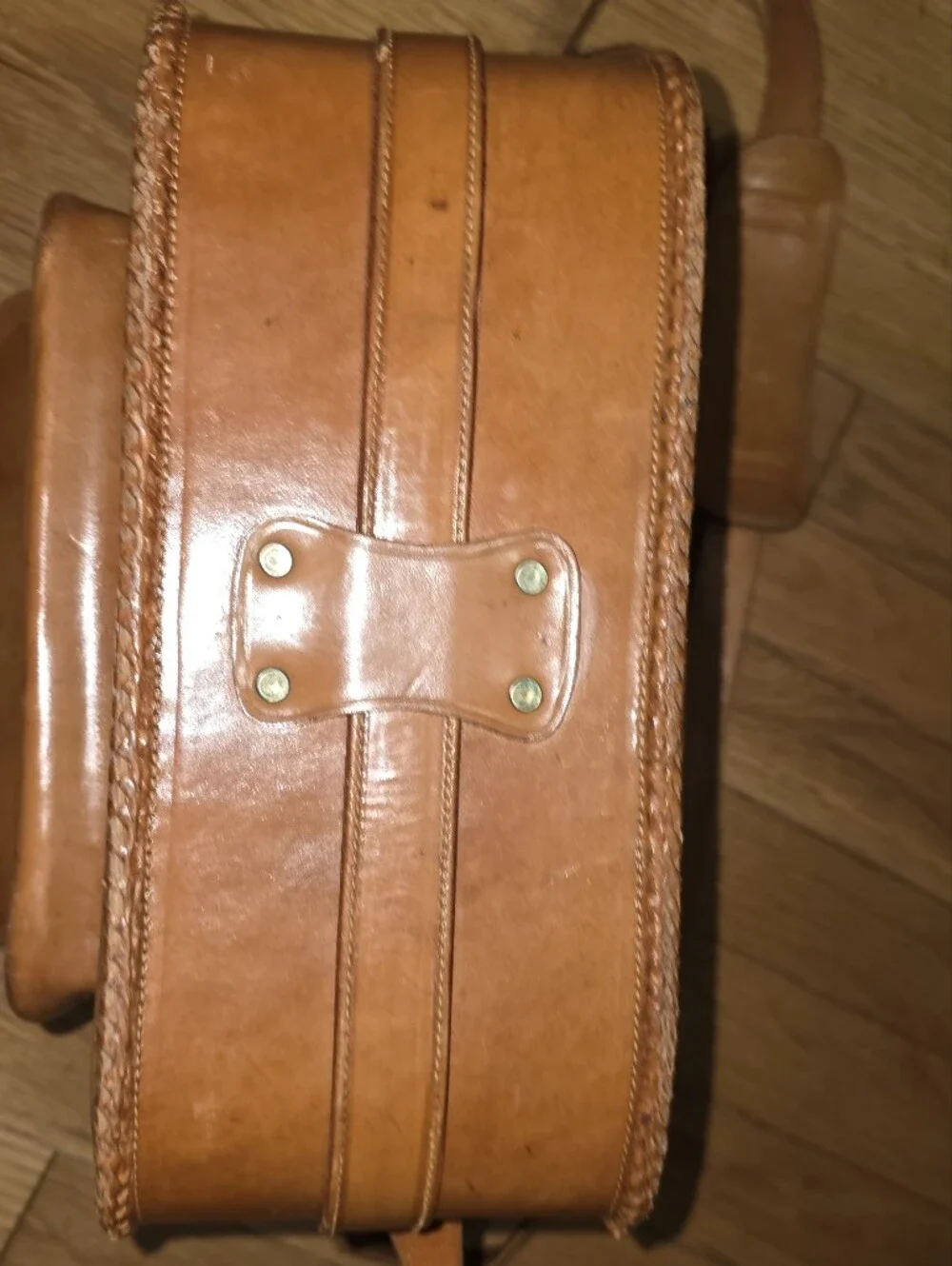 VINTAGE CAMERA BAG Leather Messenger Bag for Men CLEAN NO ODORS AMAZING